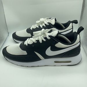 Nike Men’s AirMax Vision Wht Blk Mesh M’s Size 11